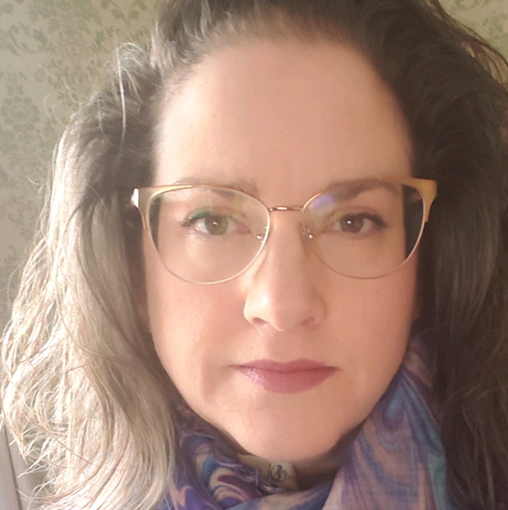 Meet your Posher, Lorie